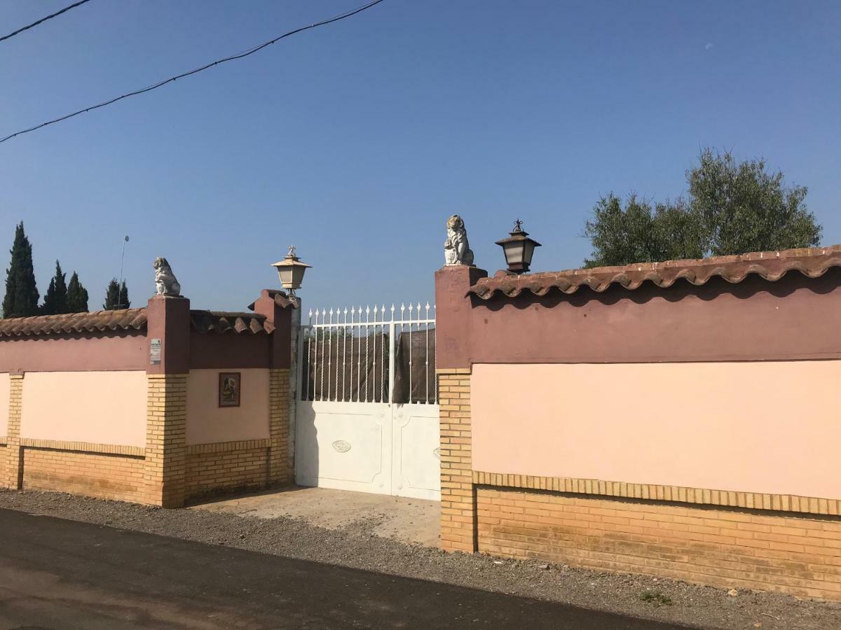 Villa Pilonga Dos Hermanas Exterior foto